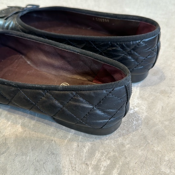 Chanel black leather CC ballet flats - Picture 3 of 5